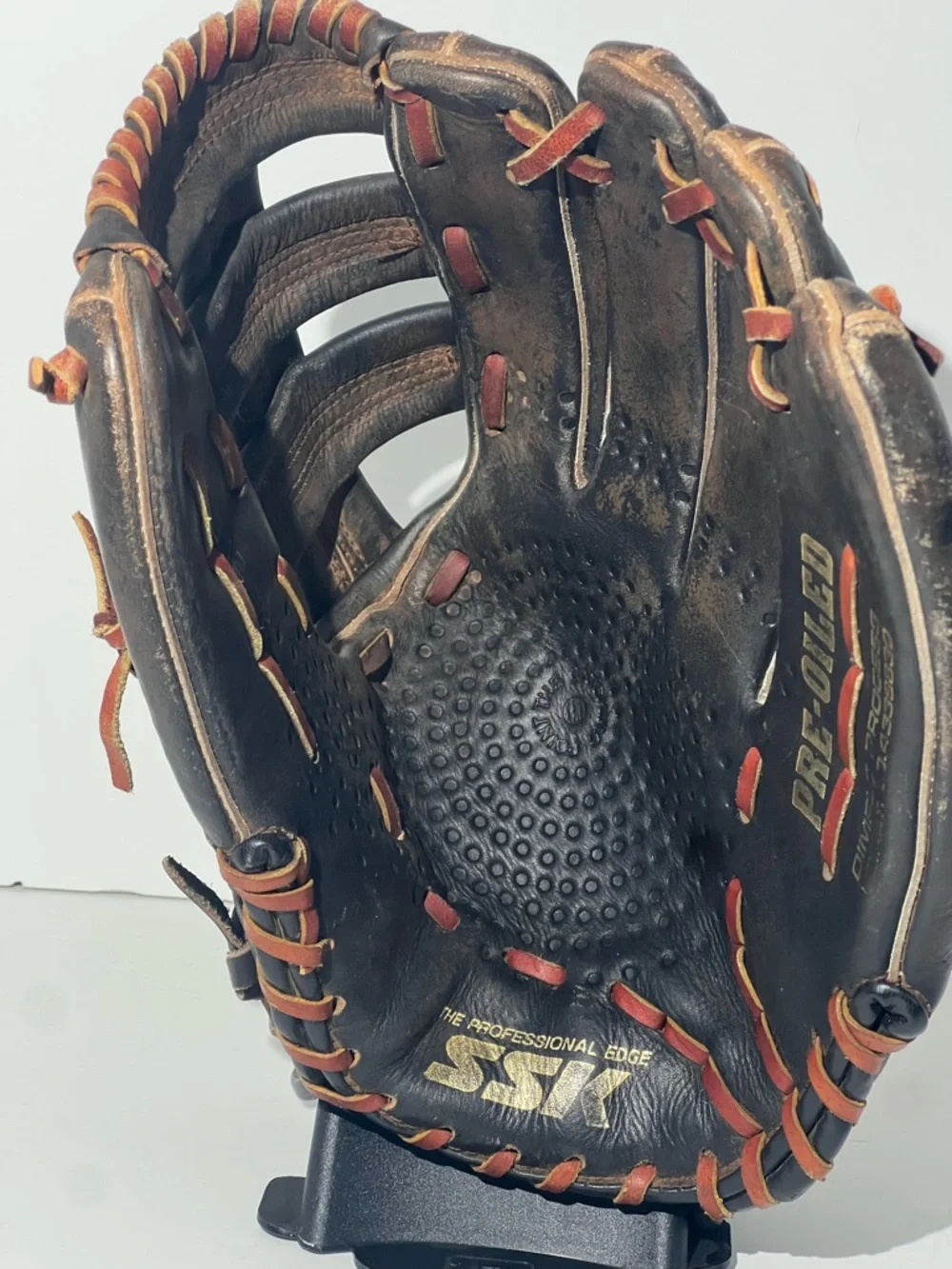 SSK CLP-83 right hand throw glove 12.75” - Picture 3 of 12